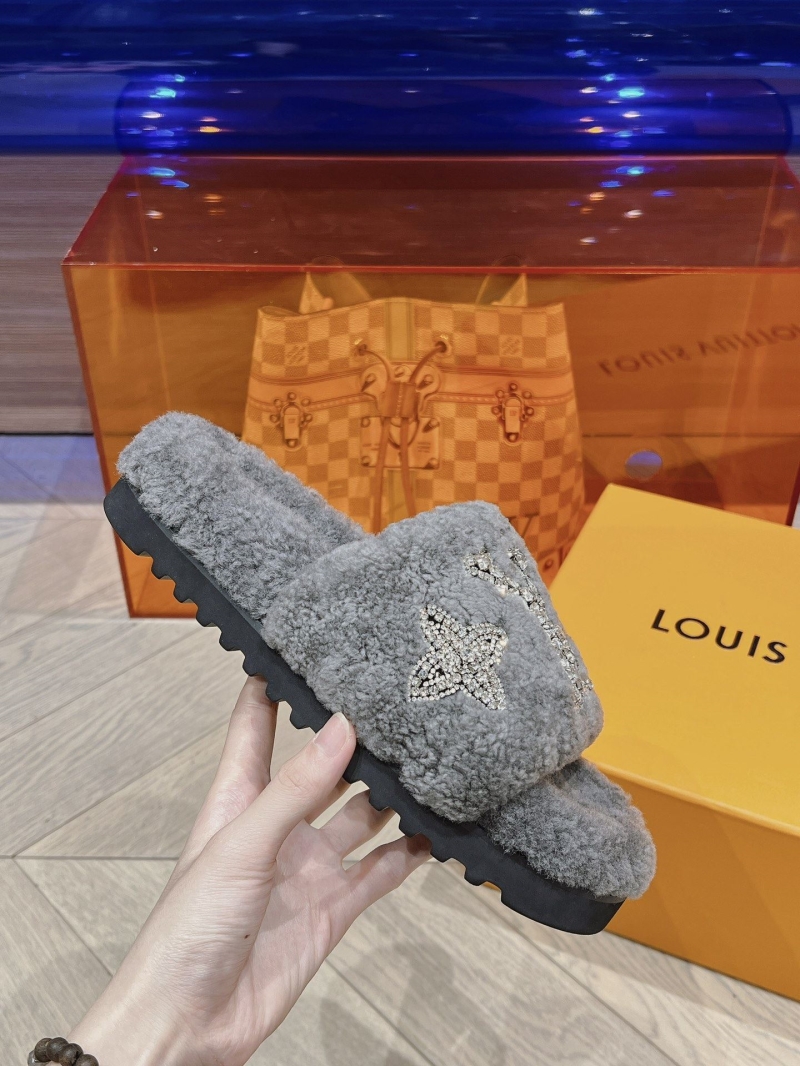 Louis Vuitton Slippers